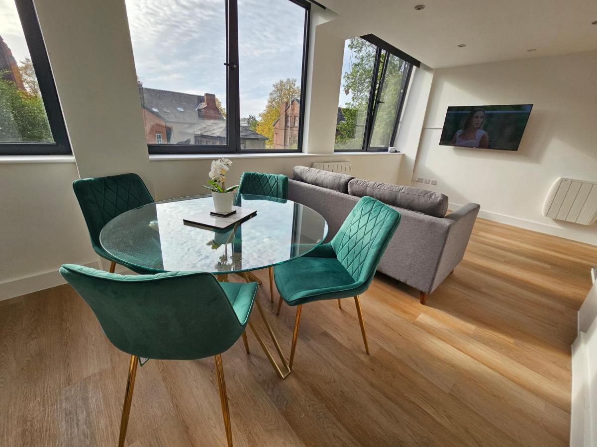 Brand New Trafford Apartment Manchester Esterno foto